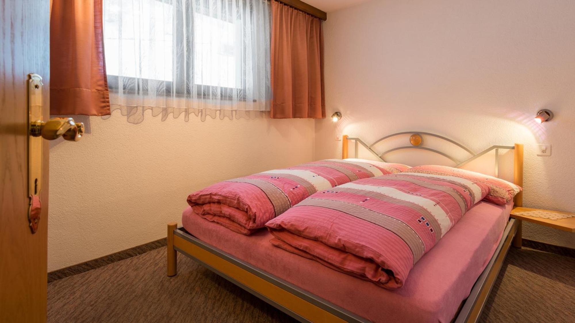 Ferienhaus Adonis Saas-Grund Ruang foto