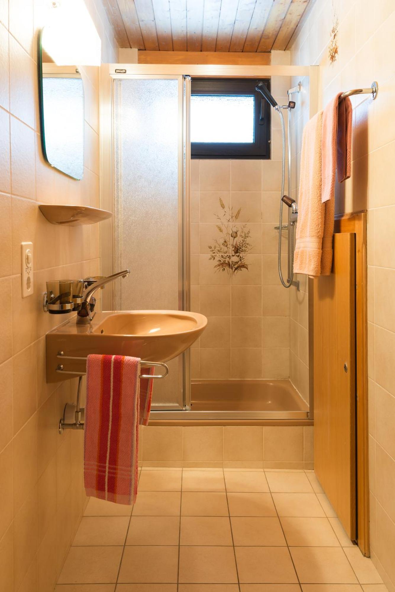 Ferienhaus Adonis Saas-Grund Ruang foto
