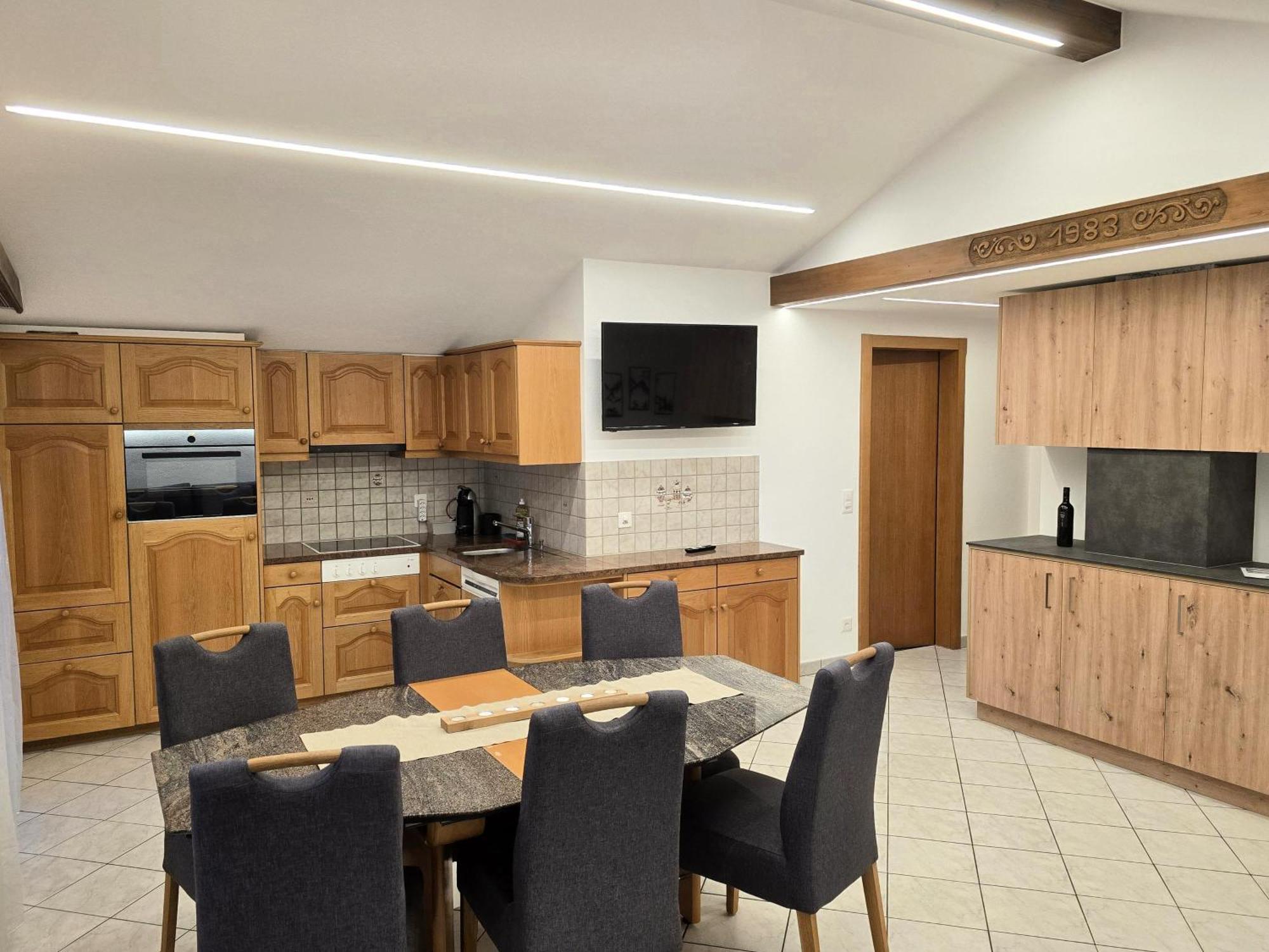 Ferienhaus Adonis Saas-Grund Bagian luar foto