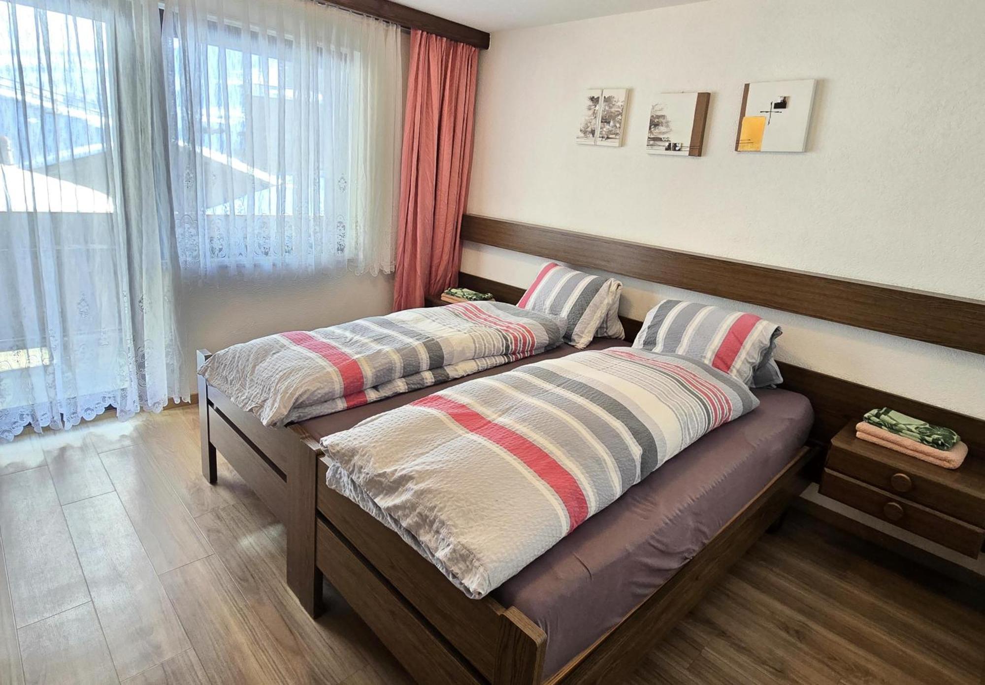 Ferienhaus Adonis Saas-Grund Ruang foto