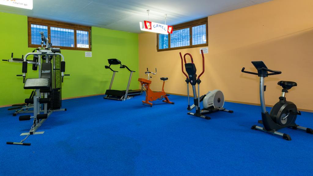 Ferienhaus Adonis Saas-Grund Bagian luar foto